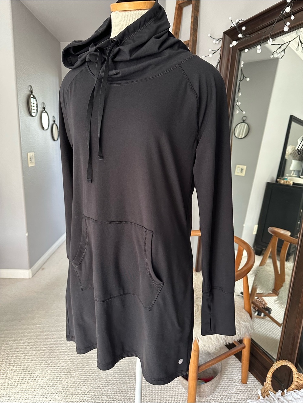 Yogalicious Black Hooded Dress with Kangaroo Pocket size large - Picture 7 of 14